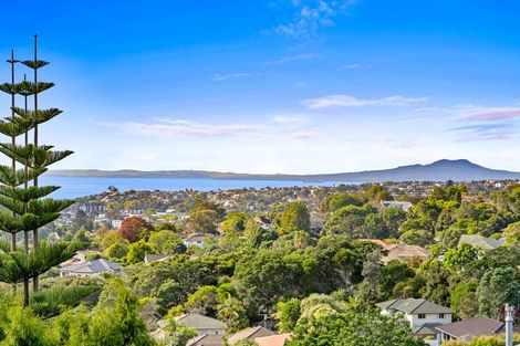 Photo of property in 1/813 East Coast Road, Northcross, Auckland, 0630