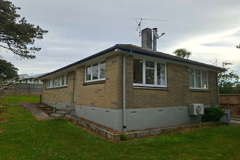 Photo of property in 2 Kaituna Street, Waitangirua, Porirua, 5024