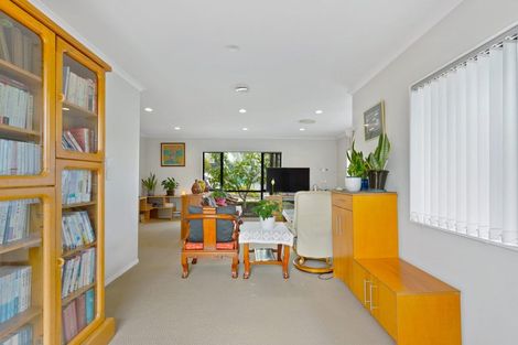 Photo of property in 9 Mohill Place, East Tamaki Heights, Auckland, 2016