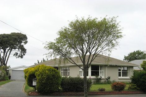 Photo of property in 30 Sevenoaks Drive, Bryndwr, Christchurch, 8053