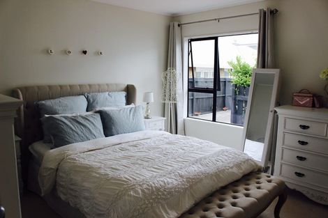 Photo of property in 8c Weiti Road, Orewa, 0931