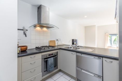 Photo of property in 5/19 Langana Avenue, Browns Bay, Auckland, 0630