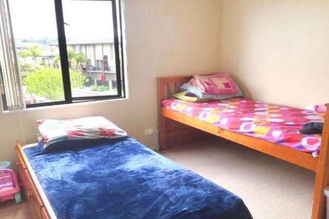 Photo of property in 6 Opito Way, East Tamaki, Auckland, 2013