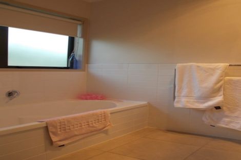 Photo of property in 7 Tohora View, Waihi Beach, 3611