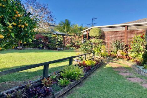 Photo of property in 6 Bass Street, West Harbour, Auckland, 0618