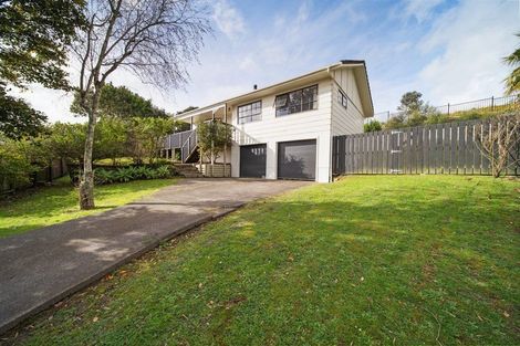 Photo of property in 6 Crestlands Place, Papakura, 2110