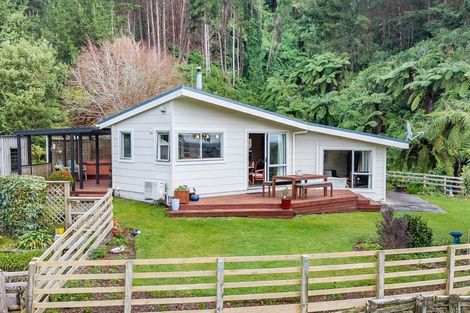 Photo of property in 132 Mangaone Road, Hautere, Otaki, 5582