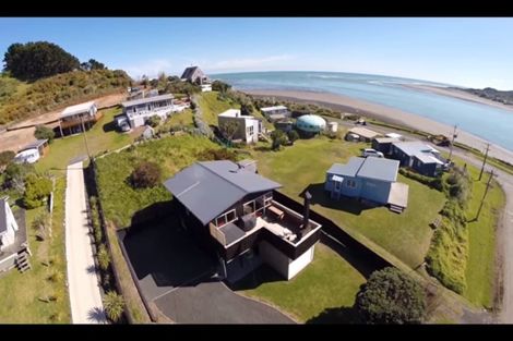 Photo of property in 8 Wainamu Road, Raglan, 3297