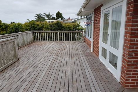 Photo of property in 295 Don Buck Road, Massey, Auckland, 0614