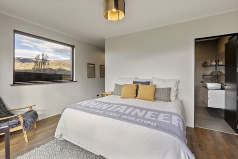 Photo of property in 335a Luggate-cromwell Road, Lowburn, Cromwell, 9384