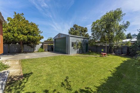 Photo of property in 33 Andrew Avenue, Roslyn, Palmerston North, 4414
