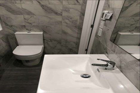 Photo of property in 48a Normanton Street, Glenfield, Auckland, 0629