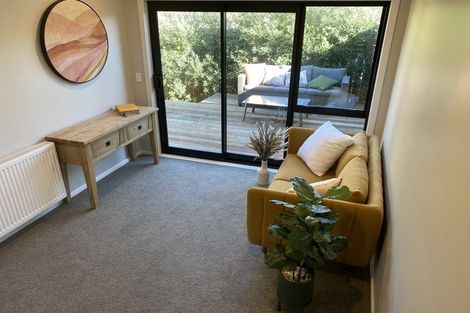 Photo of property in 2/7 Grays Road, Plimmerton, Porirua, 5026