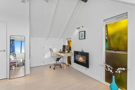 Photo of property in 1/813 East Coast Road, Northcross, Auckland, 0630