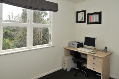 Photo of property in 61 Peach Road, Glenfield, Auckland, 0629