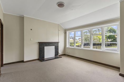 Photo of property in 48 Walmer Road, Point Chevalier, Auckland, 1022