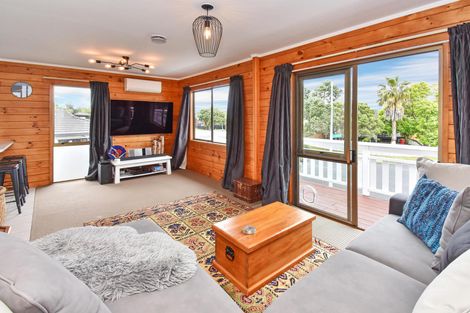 Photo of property in 171 Carnoustie Drive, Wattle Downs, Auckland, 2103