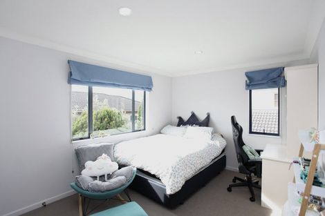 Photo of property in 50 Amberwood Drive, Northpark, Auckland, 2013