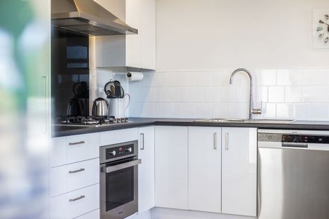 Photo of property in 39 Ruapehu Street, Paraparaumu, 5032