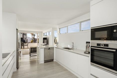 Photo of property in 85b Oceanbeach Road, Mount Maunganui, 3116