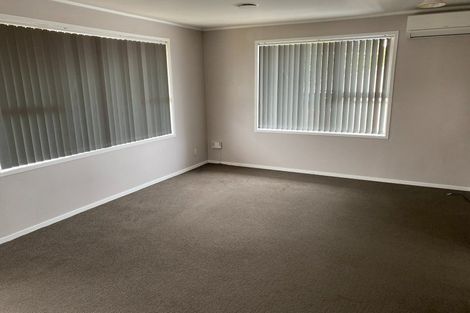 Photo of property in 1/191 Don Buck Road, Massey, Auckland, 0614