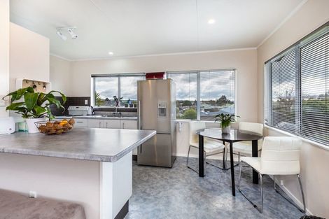 Photo of property in 19 Kiddle Drive, Hilltop, Taupo, 3330