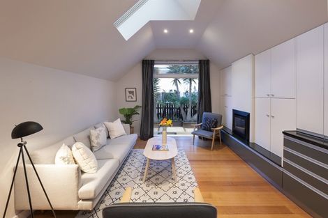 Photo of property in 63 Brougham Street, Mount Victoria, Wellington, 6011