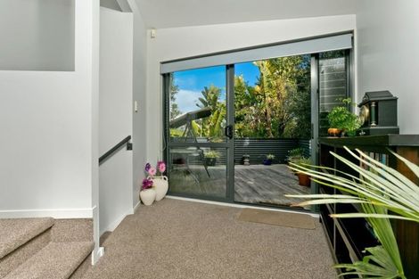 Photo of property in 63b Sunset Road, Totara Vale, Auckland, 0632