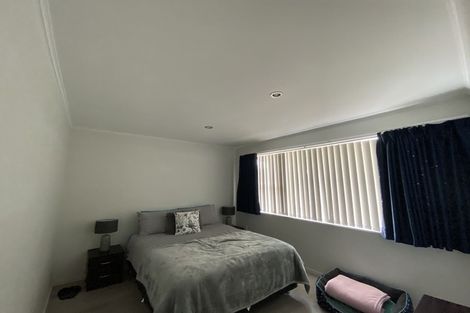 Photo of property in 30c Pinedale Place, Henderson, Auckland, 0610