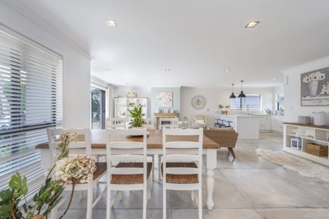 Photo of property in 5 Grenache Place, Rototuna, Hamilton, 3210