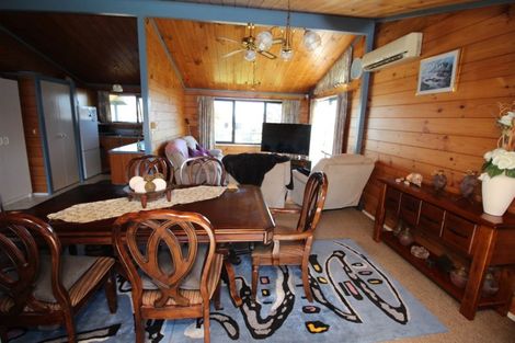 Photo of property in 28 Waitangi Place, Tokoroa, 3420