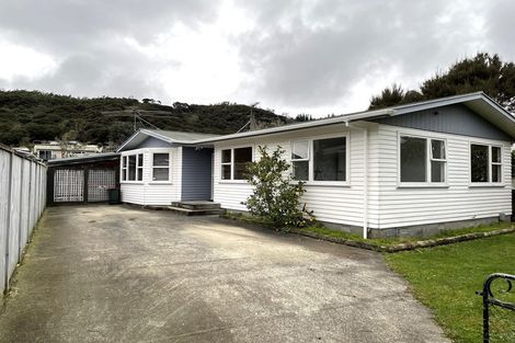 Photo of property in 52 Meremere Street, Wainuiomata, Lower Hutt, 5014
