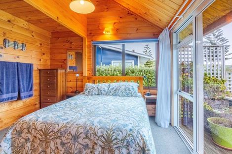 Photo of property in 3432 Pourerere Beach Road, Pourerere, Omakere, 4271