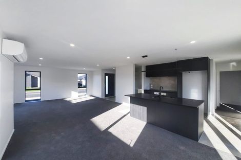 Photo of property in 27 Mehrtens Crescent, Woodend, 7691