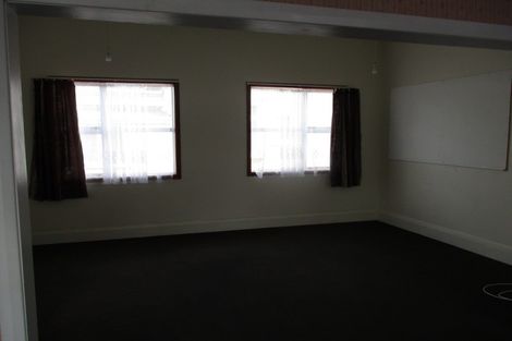 Photo of property in 8 Pirie Street, Palmerston North, 4410