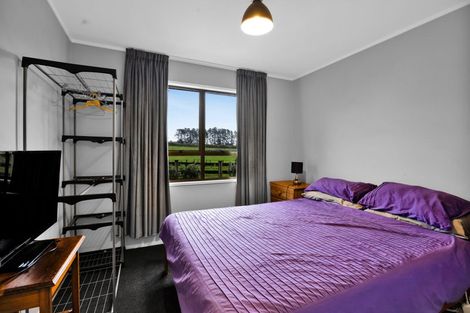 Photo of property in 8 Clearview Road, Lepperton, New Plymouth, 4373