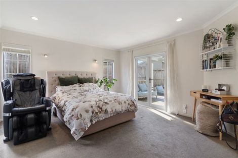 Photo of property in 13 Westminster Gardens, Unsworth Heights, Auckland, 0632