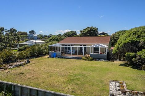 Photo of property in 24 Newry Road, Raumati Beach, Paraparaumu, 5032