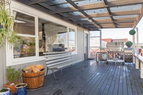 Photo of property in 12 Grant Street, Dannevirke, 4930