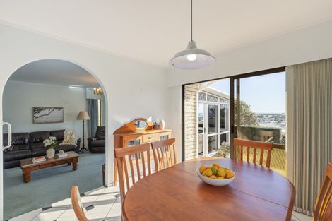 Photo of property in 19 Darwin Crescent, Spotswood, New Plymouth, 4310