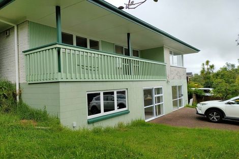 Photo of property in 80 Beechdale Crescent, Pakuranga Heights, Auckland, 2010
