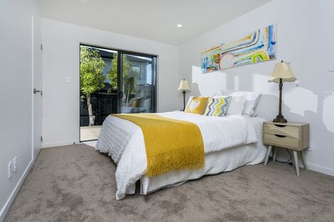 Photo of property in 15b Koromiko Street, New Lynn, Auckland, 0600