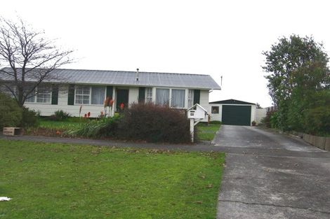 Photo of property in 20 Suzanne Grove, Kelvin Grove, Palmerston North, 4414