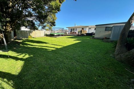 Photo of property in 4 Lyndon Place, Manurewa, Auckland, 2102
