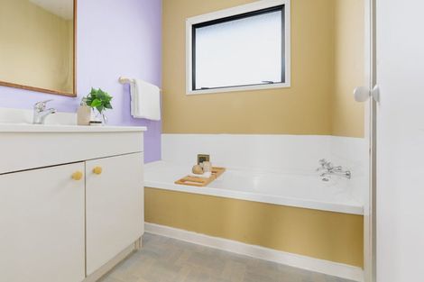 Photo of property in 3 Bartholomew Drive, Nawton, Hamilton, 3200