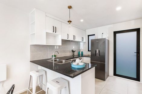 Photo of property in Rf202b, 9/18 Hewlett Road, Massey, Auckland, 0614