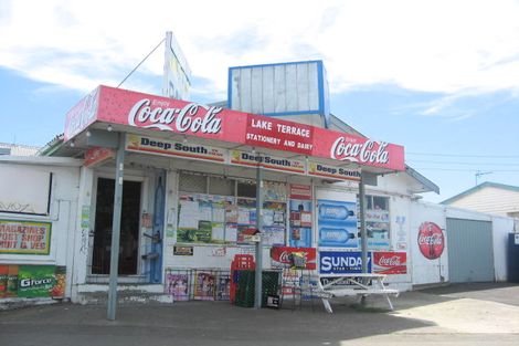 Photo of property in 10 Lake Terrace Road, Burwood, Christchurch, 8061