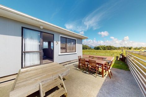 Photo of property in 49 Hokio Sand Road, Hokio Beach, Levin, 5571