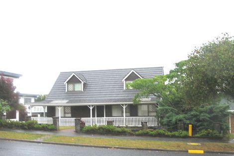 Photo of property in 62 Chelsea View Drive, Chatswood, Auckland, 0626
