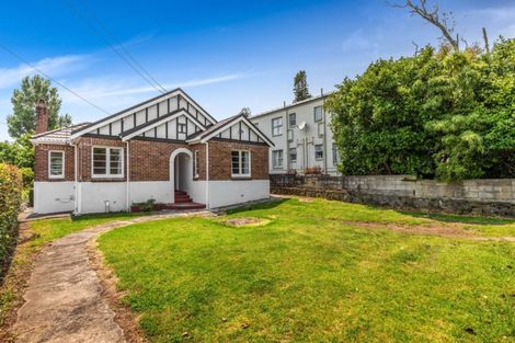Photo of property in 2 Wynyard Road, Mount Eden, Auckland, 1024